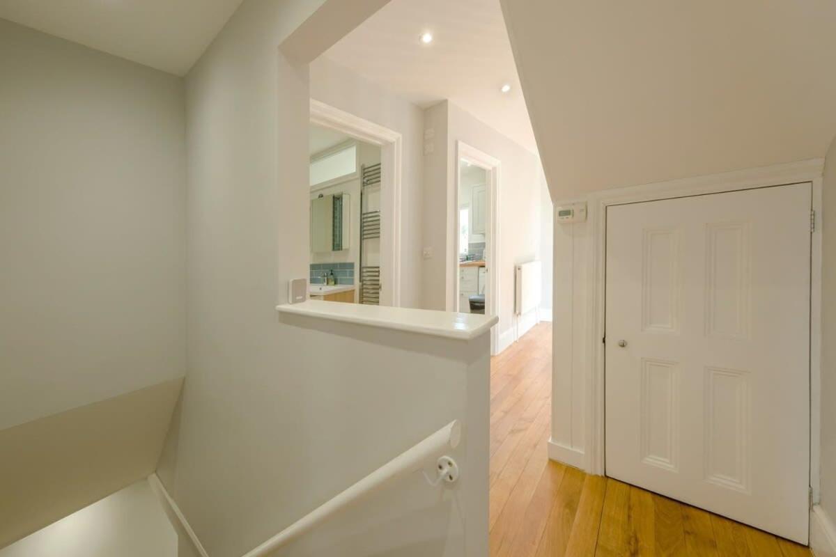 North Street - 2 Bedroom Apartment - Hopewell ブリストル エクステリア 写真